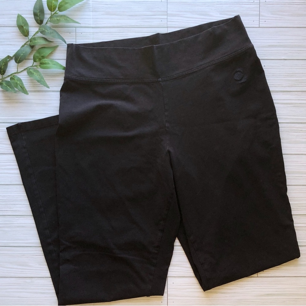 Patagonia lounge wear comfy flare bottom pants in black. Size L